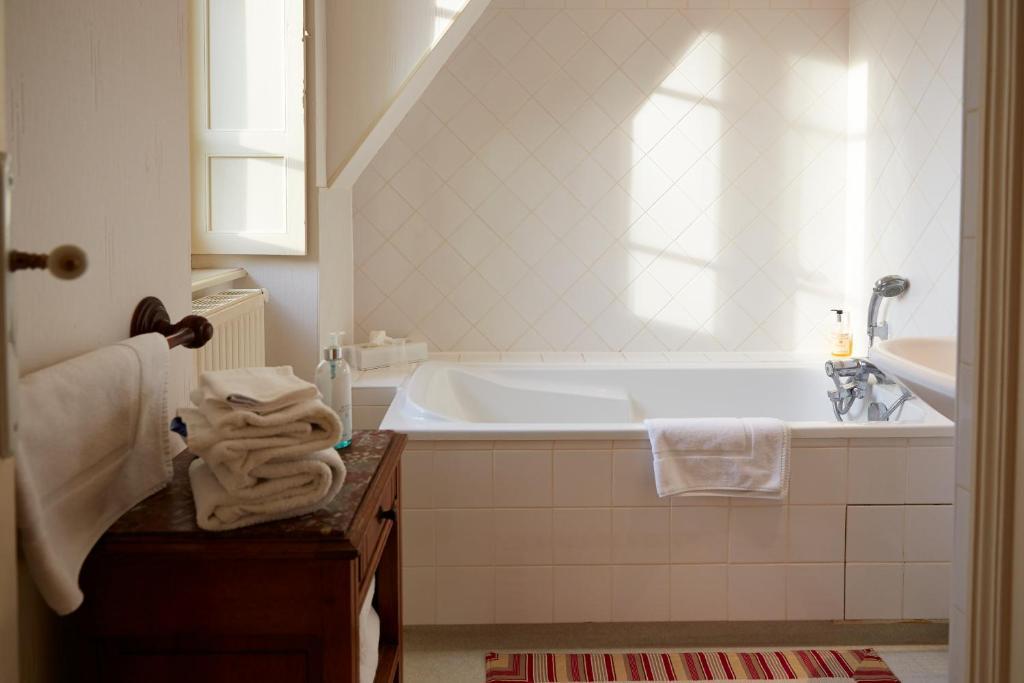 Chambres Au Chateau - Le Clos Des Tourelles Sennecey-le-Grand Værelse billede